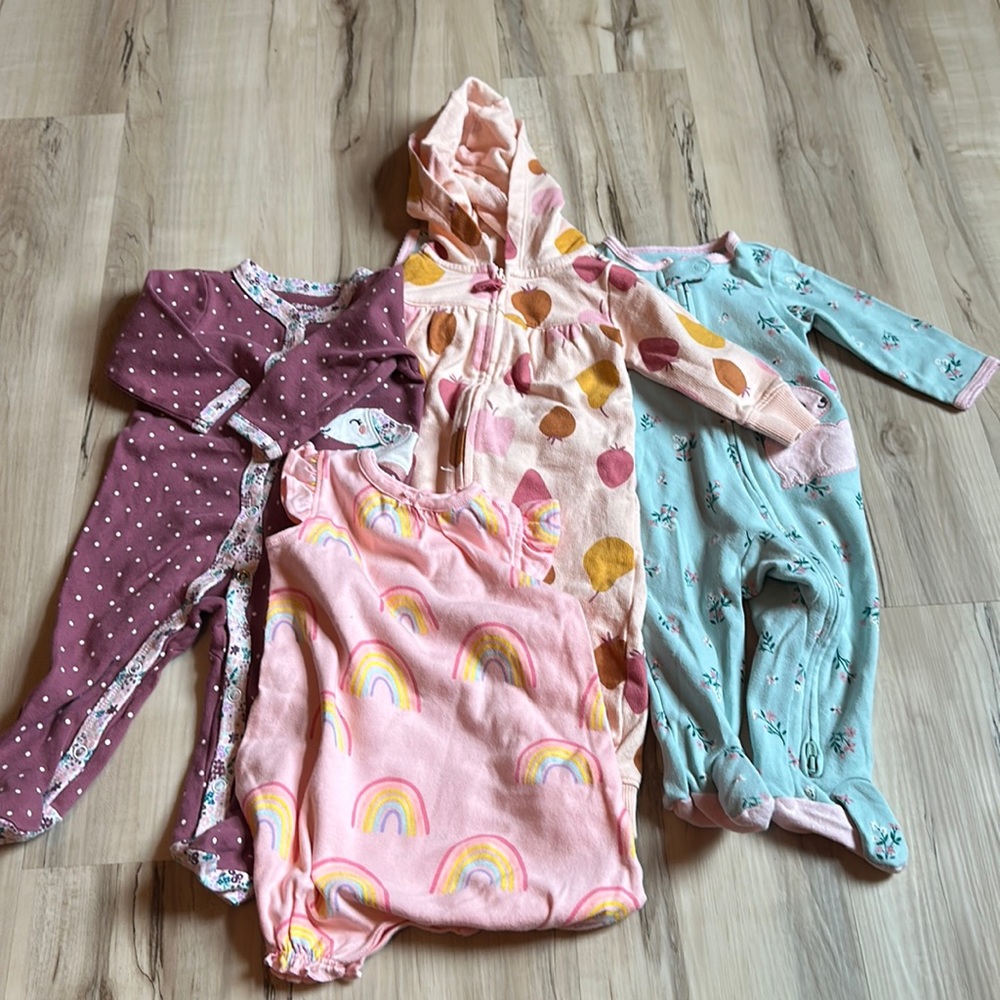 4 pack Carters onesies 6m